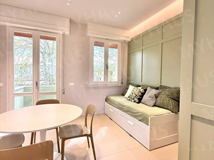 Immagine 3 di Appartamento in vendita  in Viale Andrea Mantegna, 21 a Cesenatico