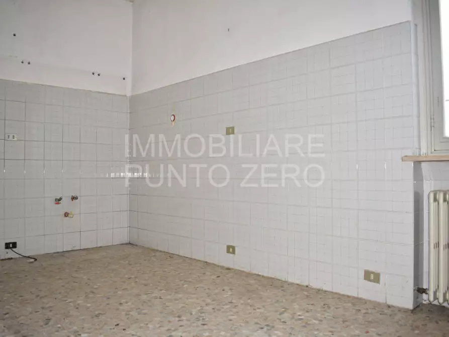 Immagine 10 di Appartamento in vendita  in PIAZZALE RUSTICI a Corniglio