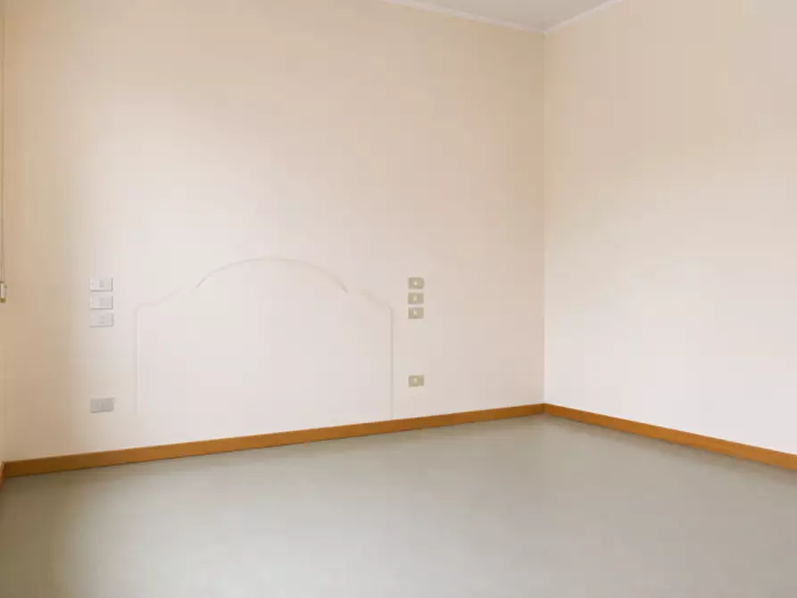 Immagine 18 di Appartamento in vendita  in PIAZZALE RUSTICI a Corniglio