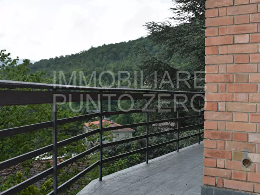 Immagine 24 di Appartamento in vendita  in PIAZZALE RUSTICI a Corniglio