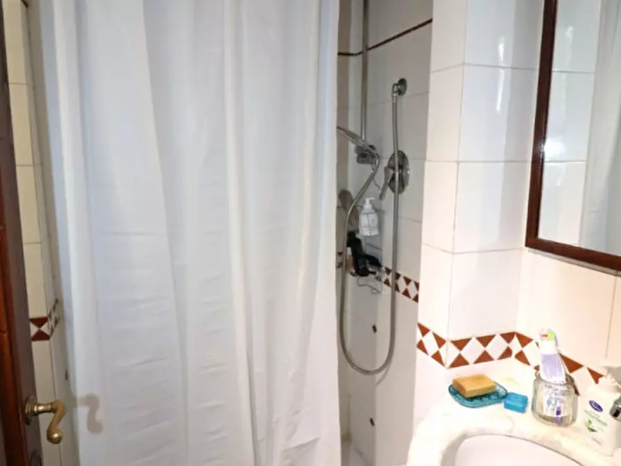 Immagine 19 di Appartamento in vendita  in via poggio bracciolini a Montevarchi