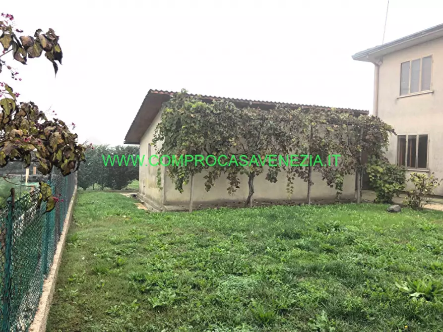 Immagine 24 di Casa indipendente in vendita  in via TRENTO TRIESTE a Casale Sul Sile