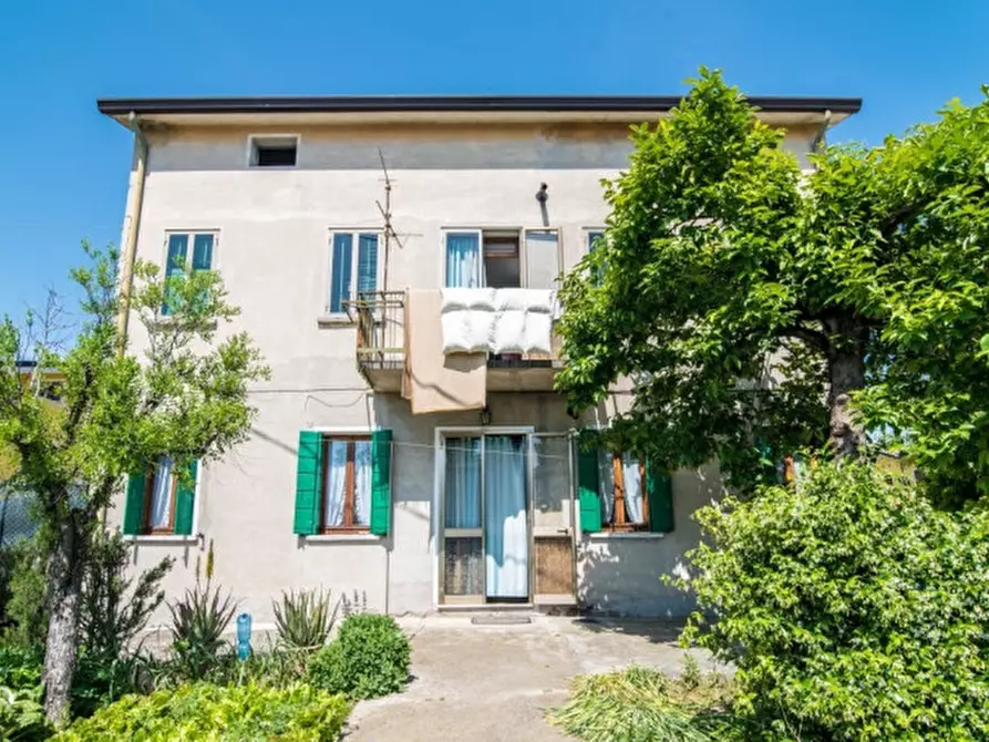 Immagine 1 di Villa in vendita  in Vicolo Bassetto a Selvazzano Dentro
