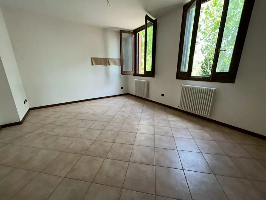 Immagine 1 di Appartamento in vendita  in via Pallini a Brescello
