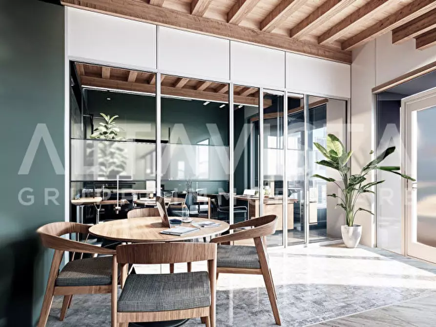 Immagine 2 di Negozio in affitto  in Via Santa Maria a Desenzano Del Garda