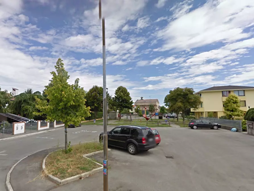 Immagine 10 di Casa bifamiliare in vendita  in Via Fermi a Due Carrare