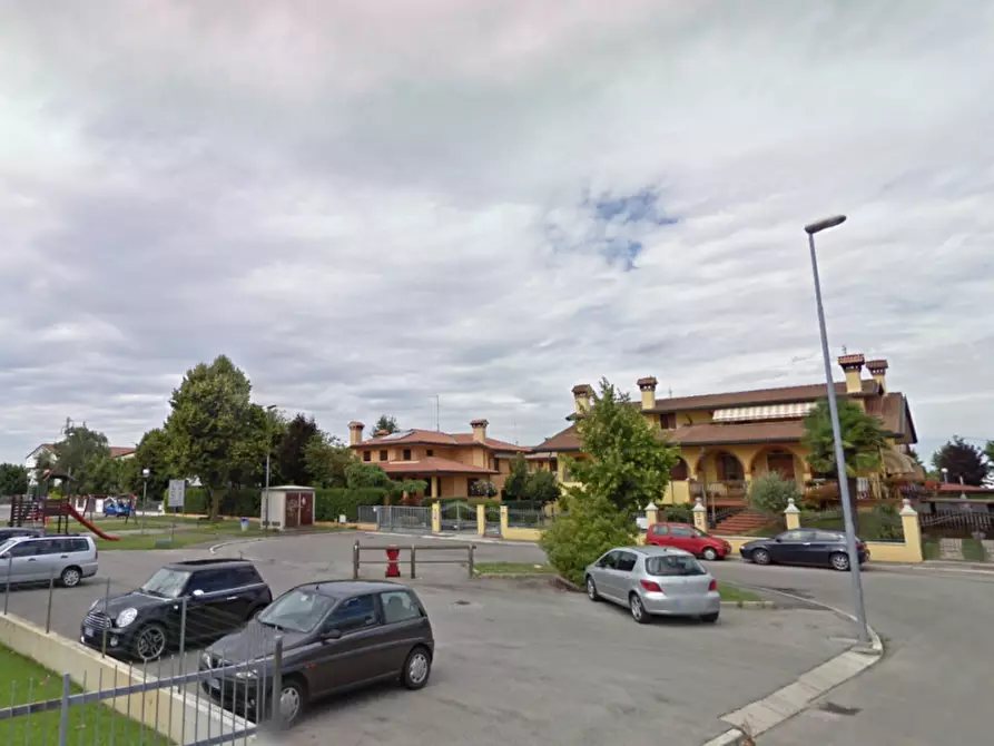 Immagine 12 di Casa bifamiliare in vendita  in Via Fermi a Due Carrare