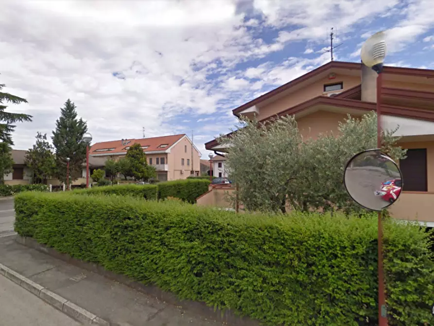 Immagine 13 di Casa bifamiliare in vendita  in Via Fermi a Due Carrare