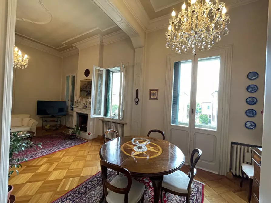 Immagine 4 di Villa in vendita  a Suzzara