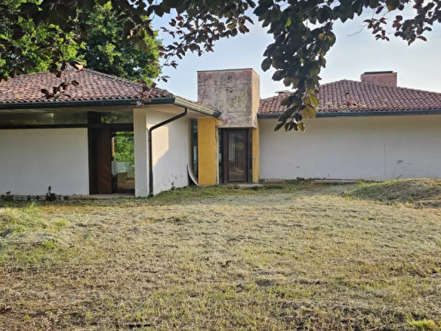 Immagine 7 di Villa in vendita  a Montecchio Maggiore