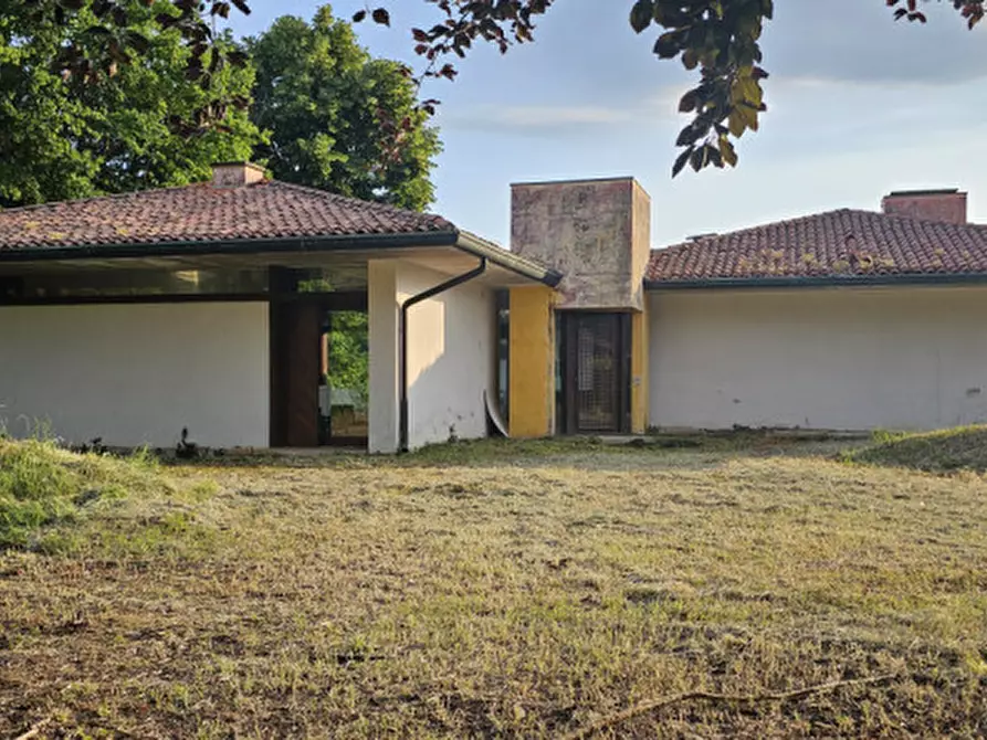 Immagine 8 di Villa in vendita  a Montecchio Maggiore