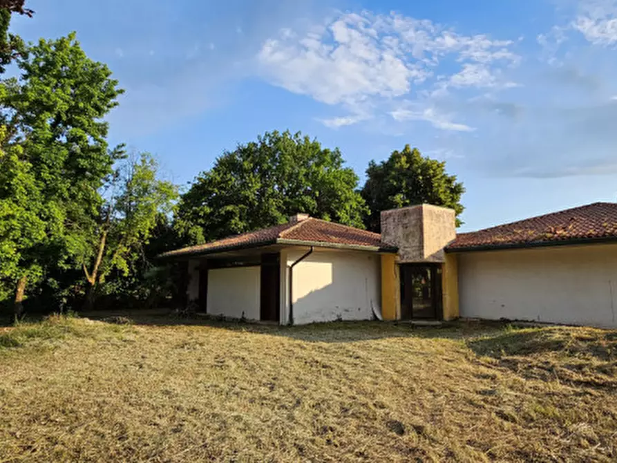 Immagine 9 di Villa in vendita  a Montecchio Maggiore