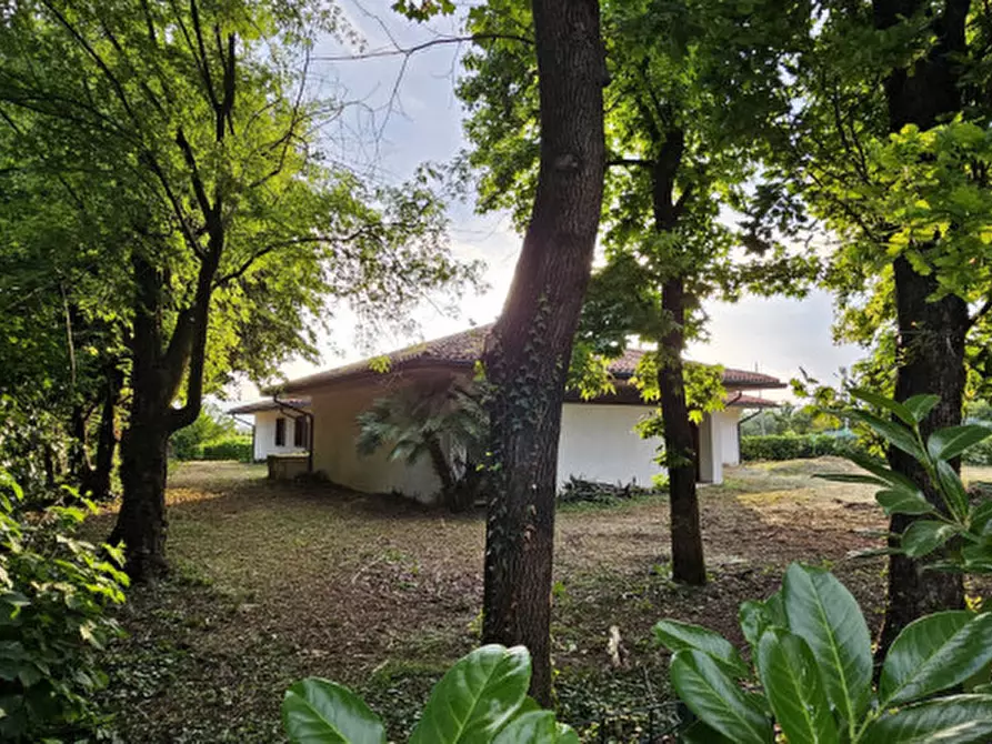 Immagine 13 di Villa in vendita  a Montecchio Maggiore