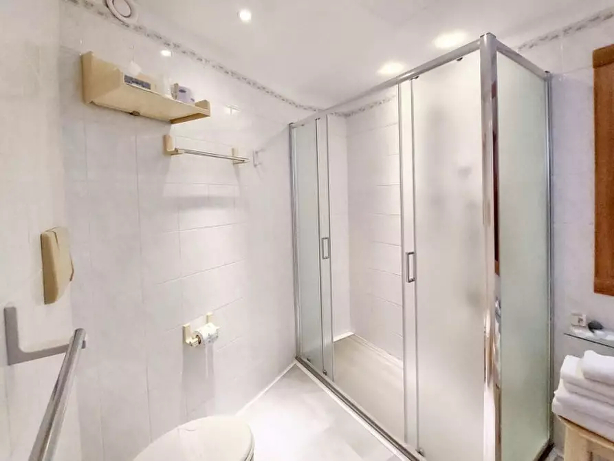 Immagine 18 di Hotel in vendita  in Strada Solaro, N. 134 a San Remo