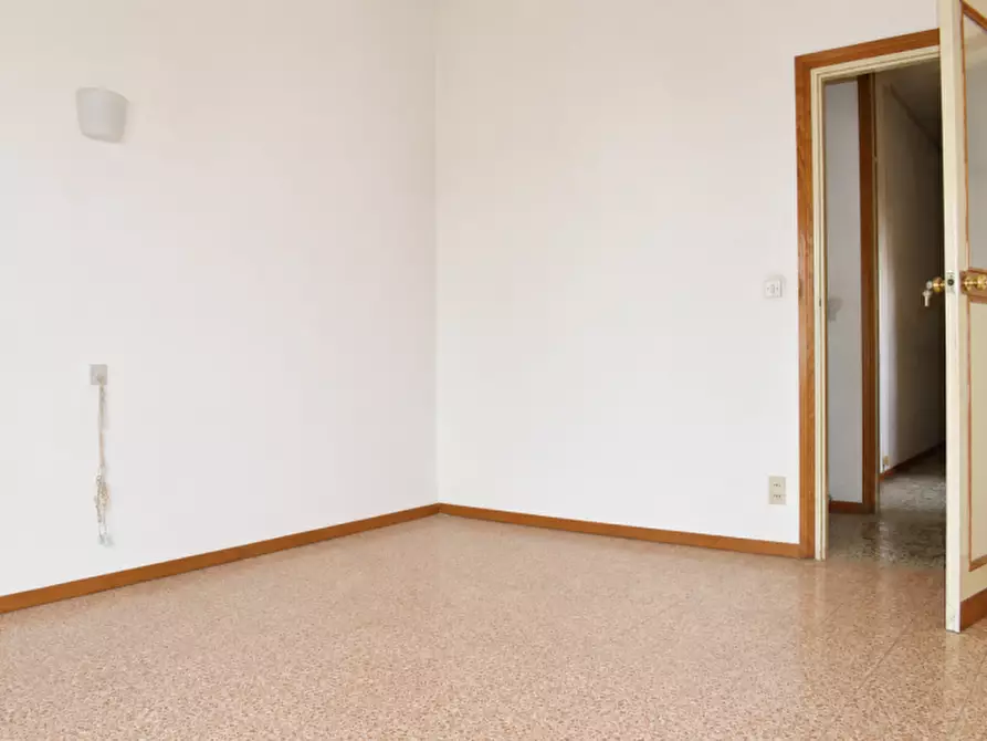 Immagine 5 di Appartamento in vendita  in Via Martiri della Libertà a Medesano
