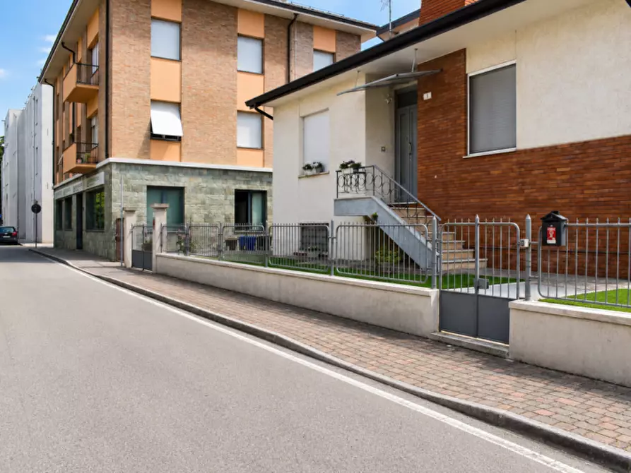 Immagine 31 di Appartamento in vendita  in Via Martiri della Libertà a Medesano