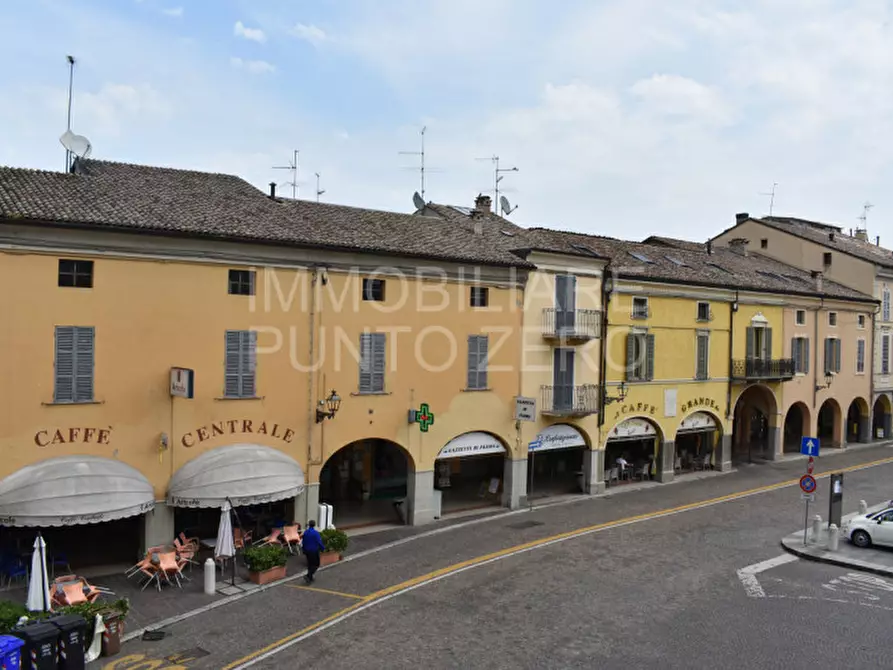 Immagine 3 di Ufficio in vendita  in Piazza Garibaldi a Soragna
