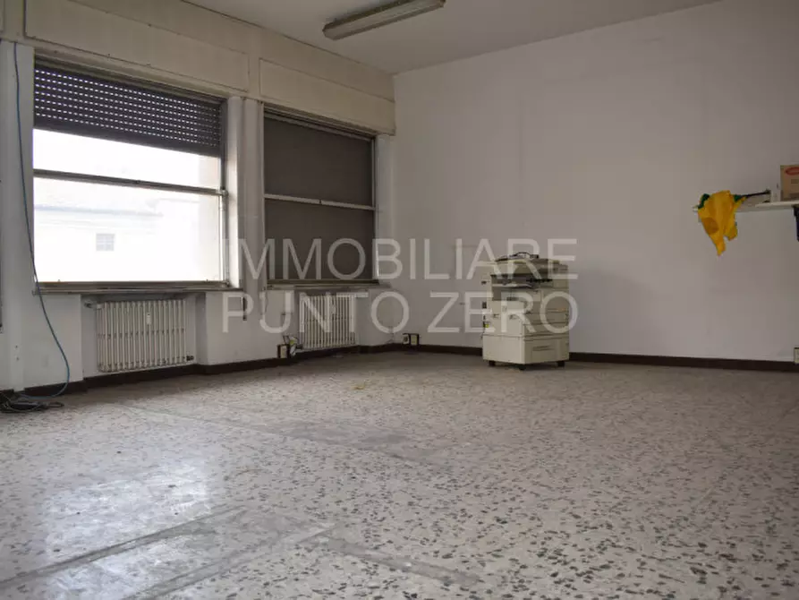 Immagine 4 di Ufficio in vendita  in Piazza Garibaldi a Soragna