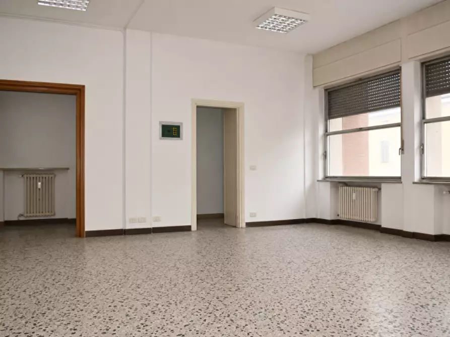 Immagine 13 di Ufficio in vendita  in Piazza Garibaldi a Soragna