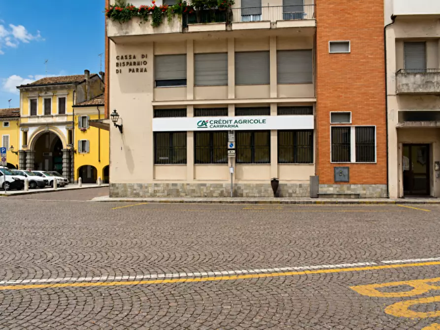 Immagine 33 di Ufficio in vendita  in Piazza Garibaldi a Soragna
