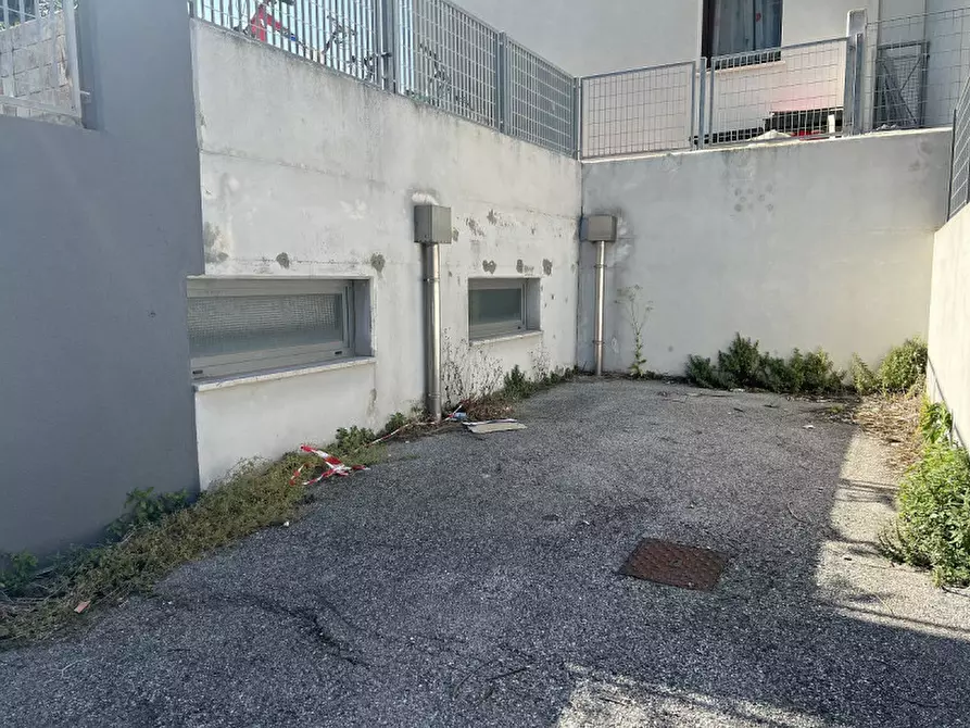 Immagine 1 di Posto auto in vendita  in Via Pigafetta a Chioggia