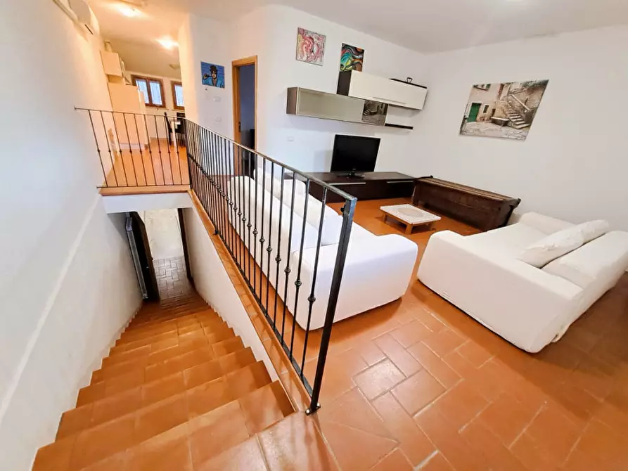 Immagine 6 di Appartamento in vendita  a Passignano Sul Trasimeno