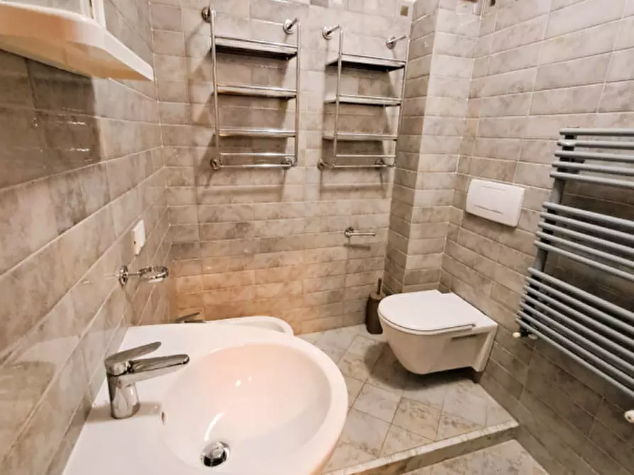 Immagine 11 di Appartamento in vendita  a Passignano Sul Trasimeno