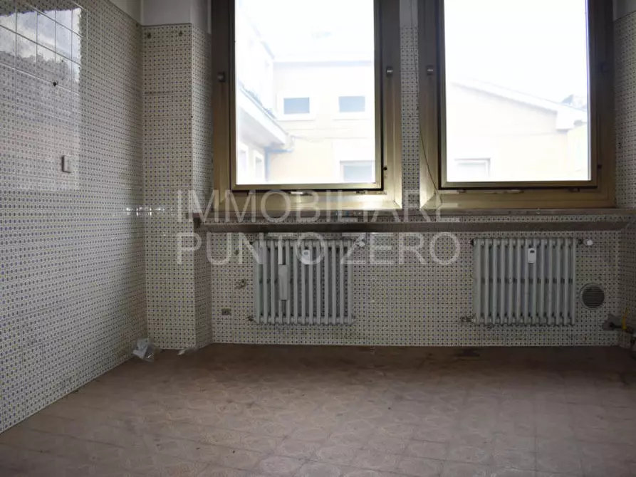 Immagine 6 di Appartamento in vendita  in Piazza Lorenzo Berzieri a Salsomaggiore Terme