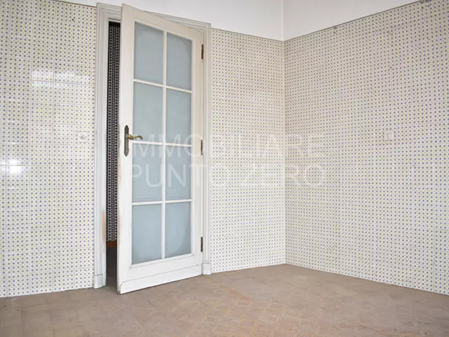 Immagine 10 di Appartamento in vendita  in Piazza Lorenzo Berzieri a Salsomaggiore Terme