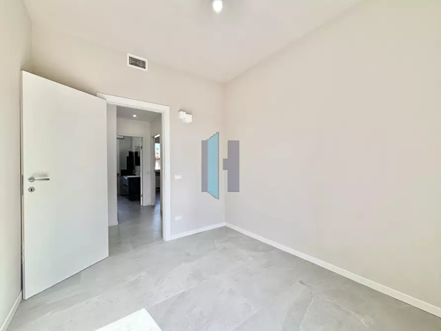 Immagine 11 di Appartamento in vendita  in Via Fratelli Anderloni a Brescia