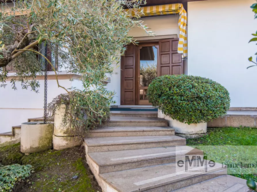 Immagine 1 di Villa in vendita  in via Ottaviana a Montegrotto Terme