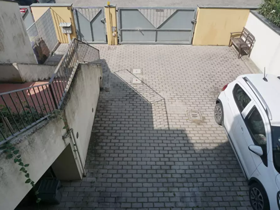 Immagine 36 di Villetta a schiera in vendita  in Via COLORNO a Parma