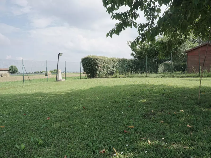 Immagine 48 di Villetta a schiera in vendita  in Via COLORNO a Parma