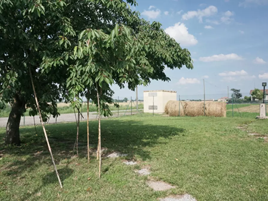 Immagine 52 di Villetta a schiera in vendita  in Via COLORNO a Parma