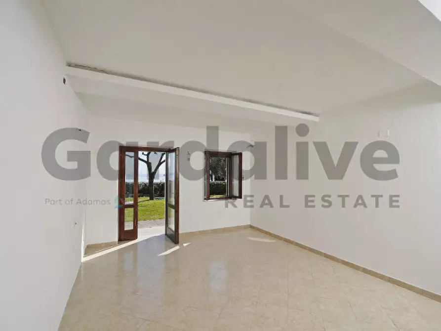 Immagine 4 di Appartamento in vendita  in Via del Portizzolo, 15 a Gardone Riviera