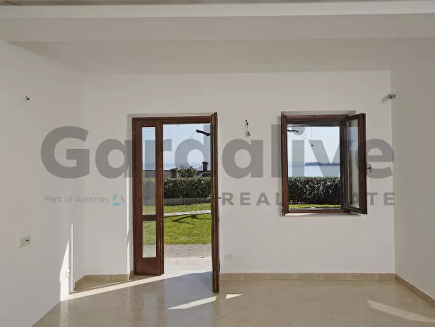 Immagine 5 di Appartamento in vendita  in Via del Portizzolo, 15 a Gardone Riviera