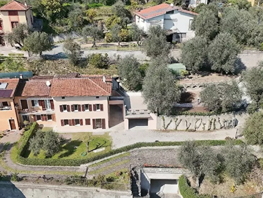 Immagine 19 di Appartamento in vendita  in Via del Portizzolo, 15 a Gardone Riviera