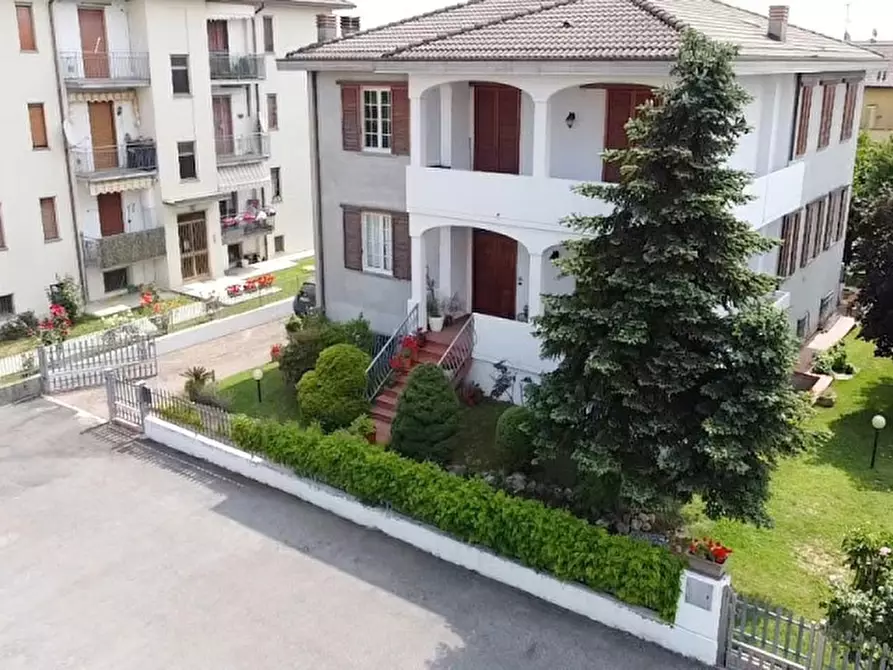 Immagine 4 di Villa in vendita  in Via Enrico Fermi a Alseno