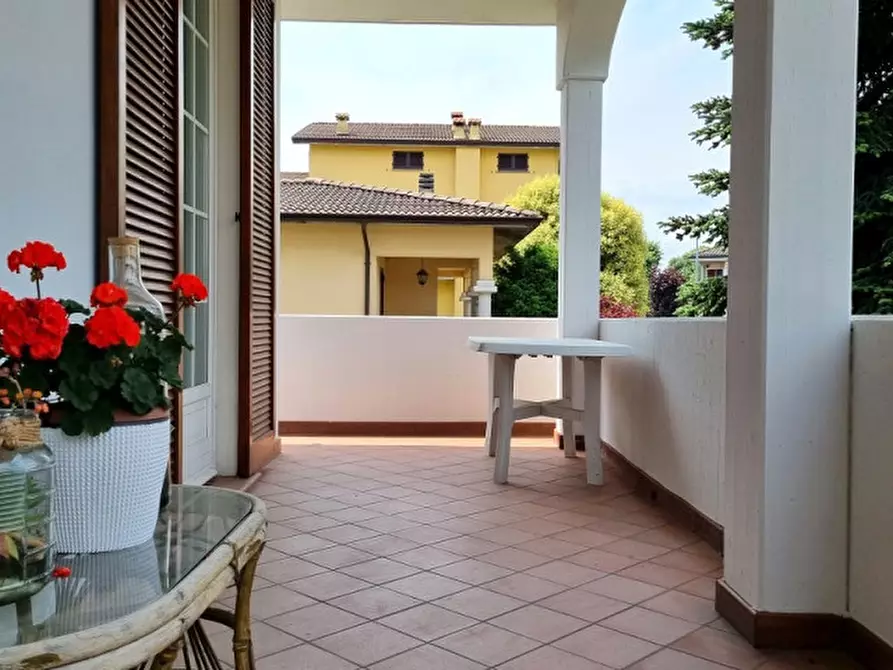 Immagine 9 di Villa in vendita  in Via Enrico Fermi a Alseno