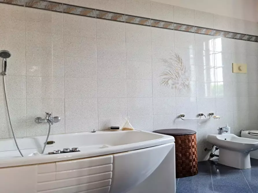 Immagine 27 di Villa in vendita  in Via Enrico Fermi a Alseno