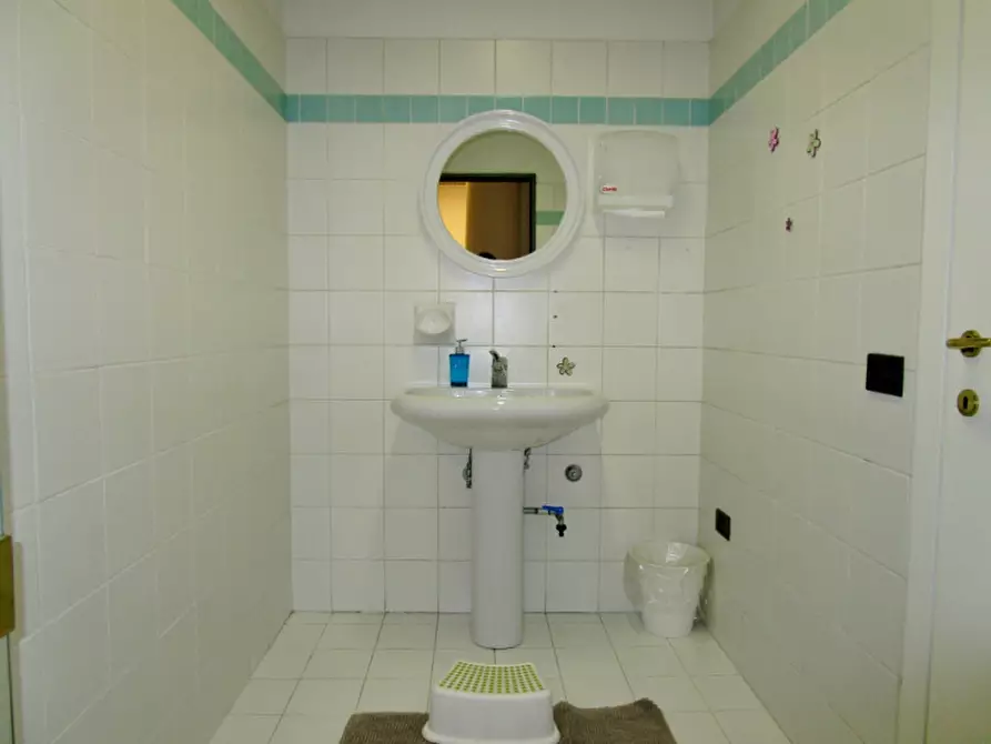 Immagine 11 di Ufficio in affitto  in via europa a Monticello Conte Otto