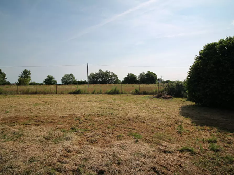 Immagine 10 di Terreno in vendita  in Via Isiata a San Donà Di Piave