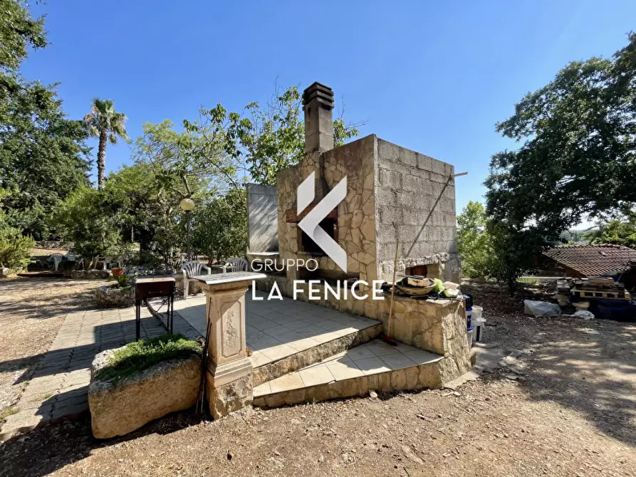 Immagine 13 di Villa in vendita  in viale arsilio 89 a Fasano