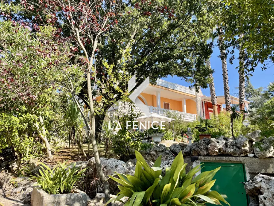 Immagine 16 di Villa in vendita  in viale arsilio 89 a Fasano