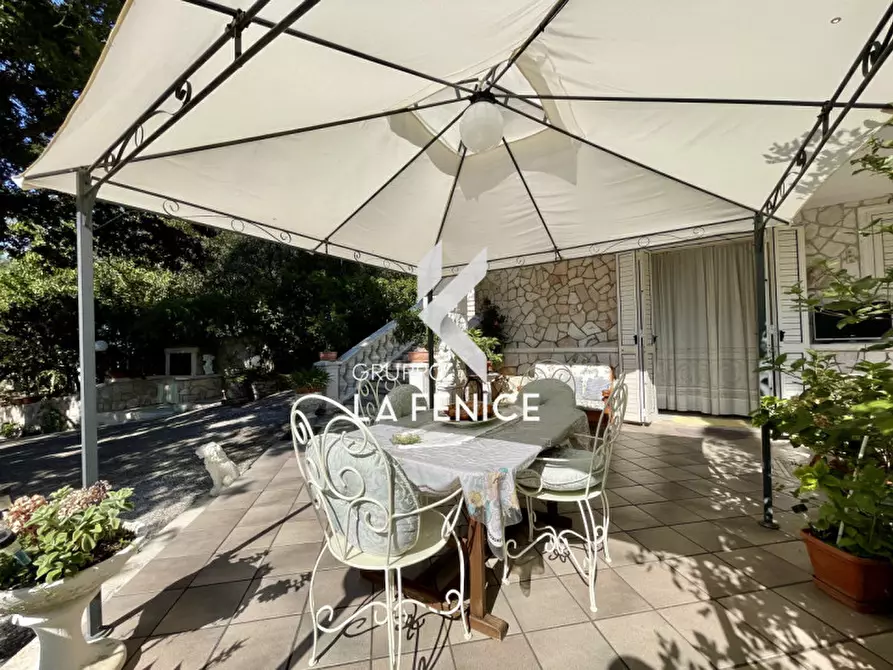 Immagine 19 di Villa in vendita  in viale arsilio 89 a Fasano