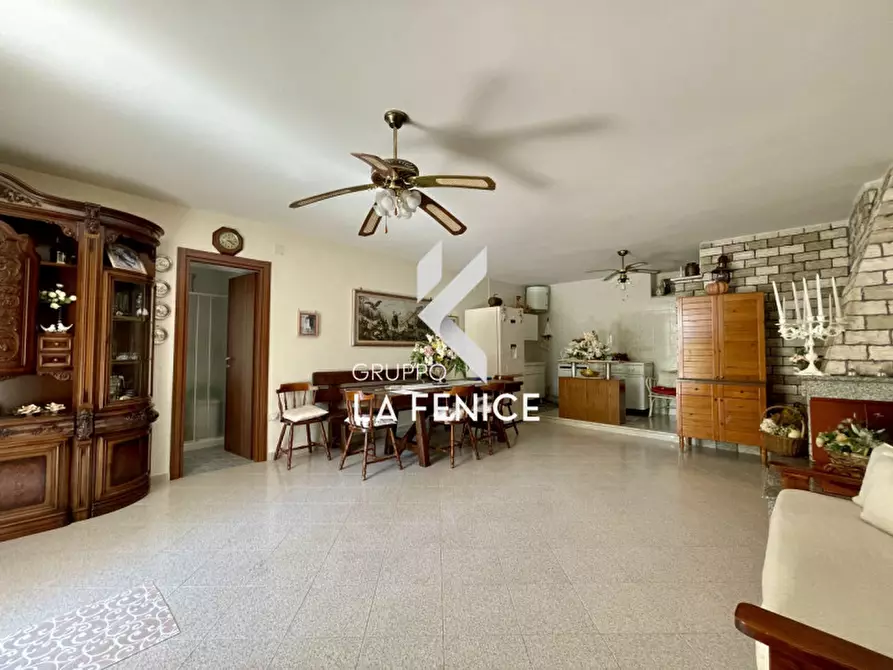 Immagine 22 di Villa in vendita  in viale arsilio 89 a Fasano