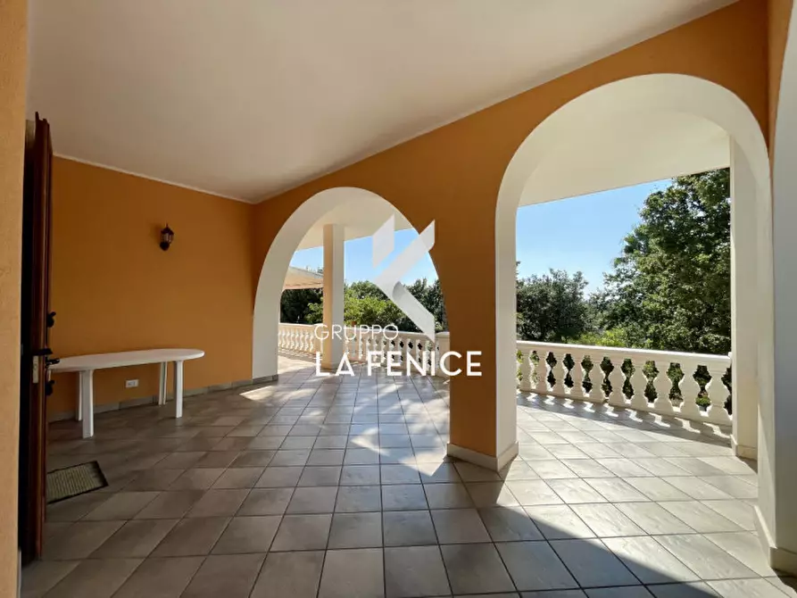 Immagine 37 di Villa in vendita  in viale arsilio 89 a Fasano