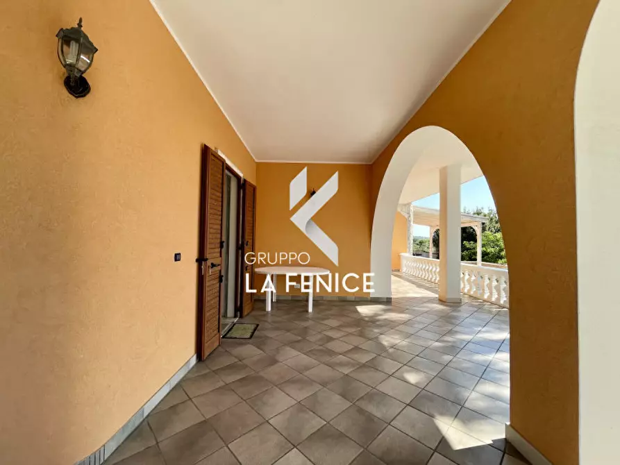 Immagine 38 di Villa in vendita  in viale arsilio 89 a Fasano