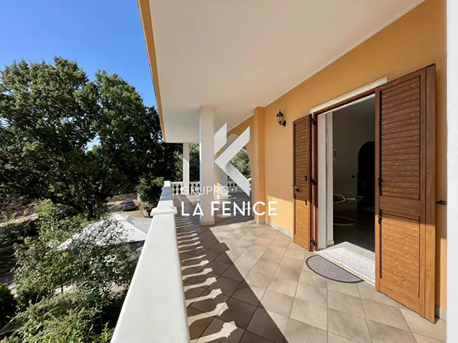 Immagine 43 di Villa in vendita  in viale arsilio 89 a Fasano