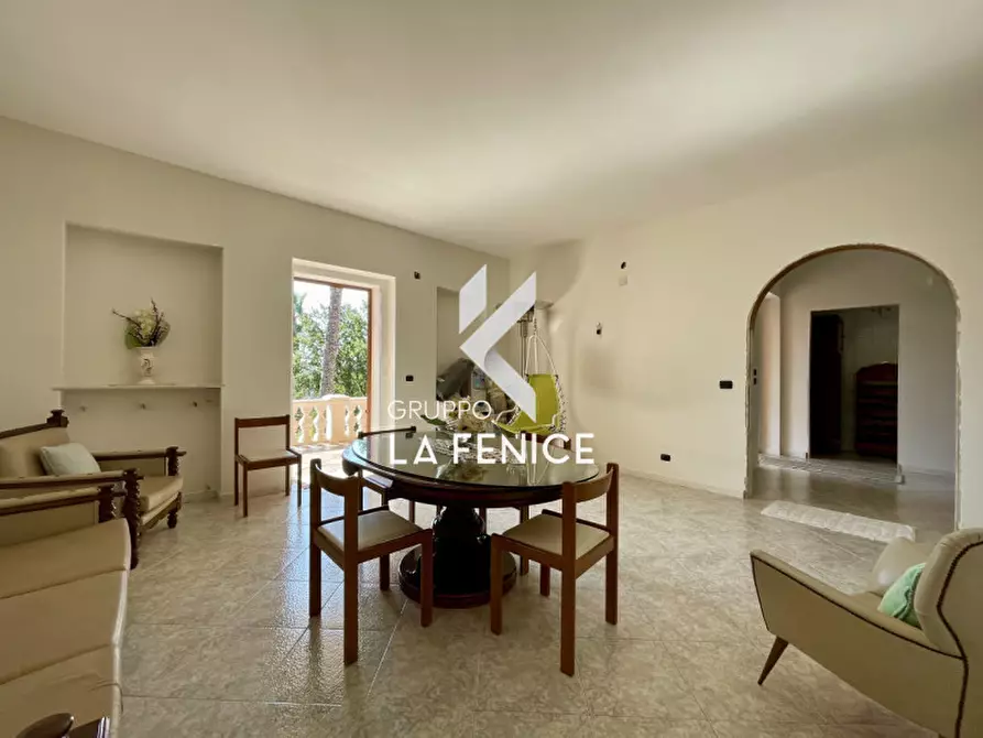 Immagine 46 di Villa in vendita  in viale arsilio 89 a Fasano